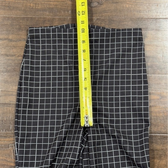 PrettyLittleThing Black Grid Check Kick Flare Split Hem Detail Pant Size 4 Women - Picture 10 of 11